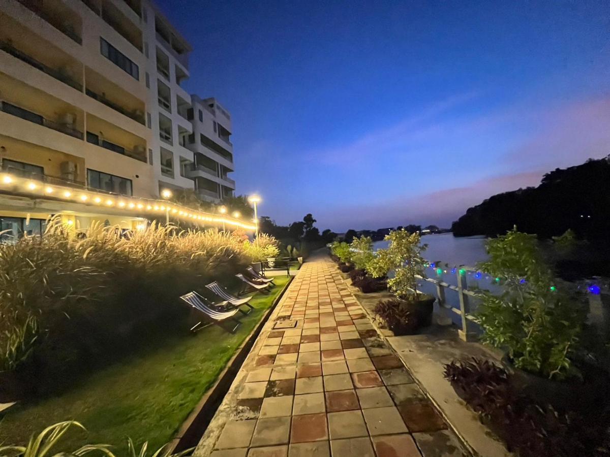 Usabai Riverside Boutique Hotel Chanthaburi Ngoại thất bức ảnh