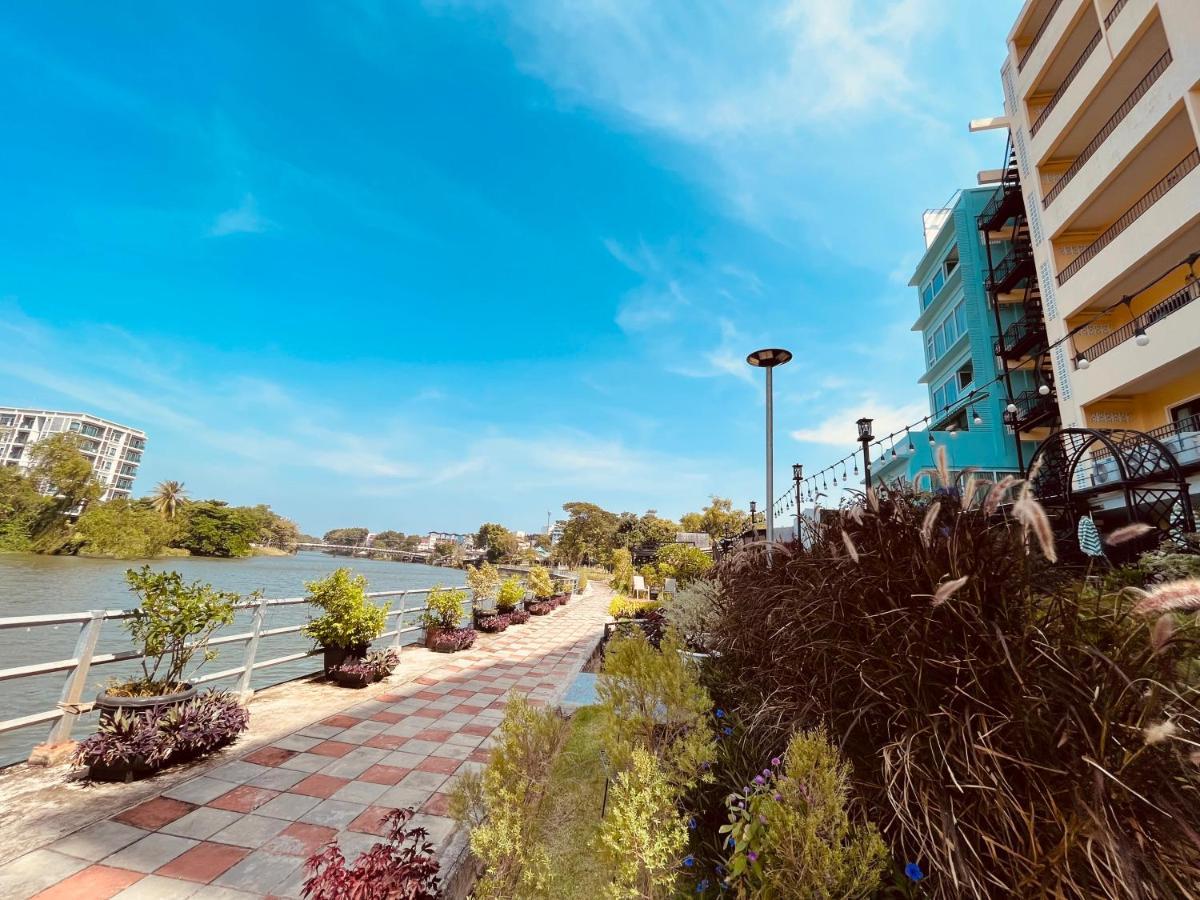 Usabai Riverside Boutique Hotel Chanthaburi Ngoại thất bức ảnh