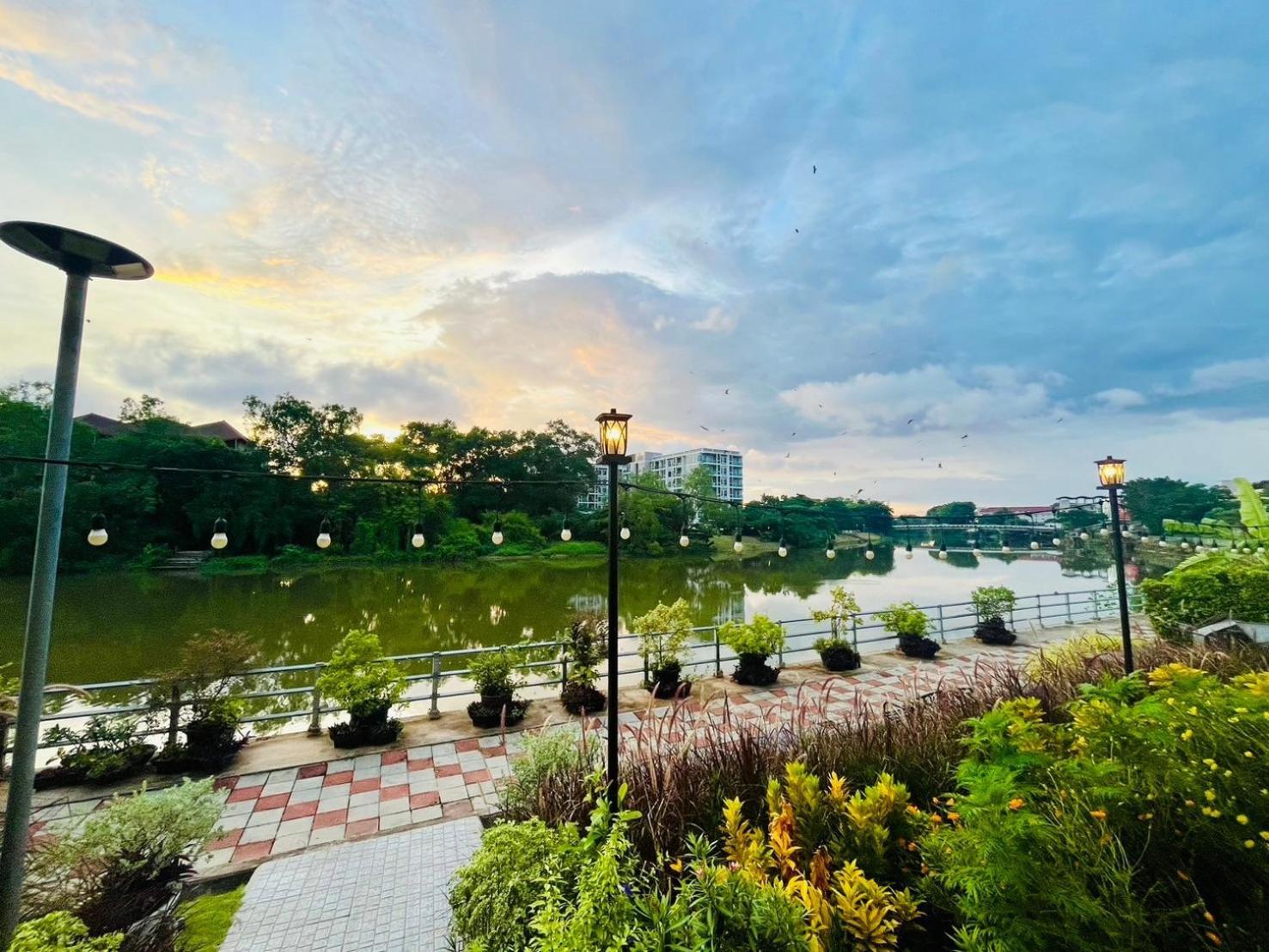 Usabai Riverside Boutique Hotel Chanthaburi Ngoại thất bức ảnh