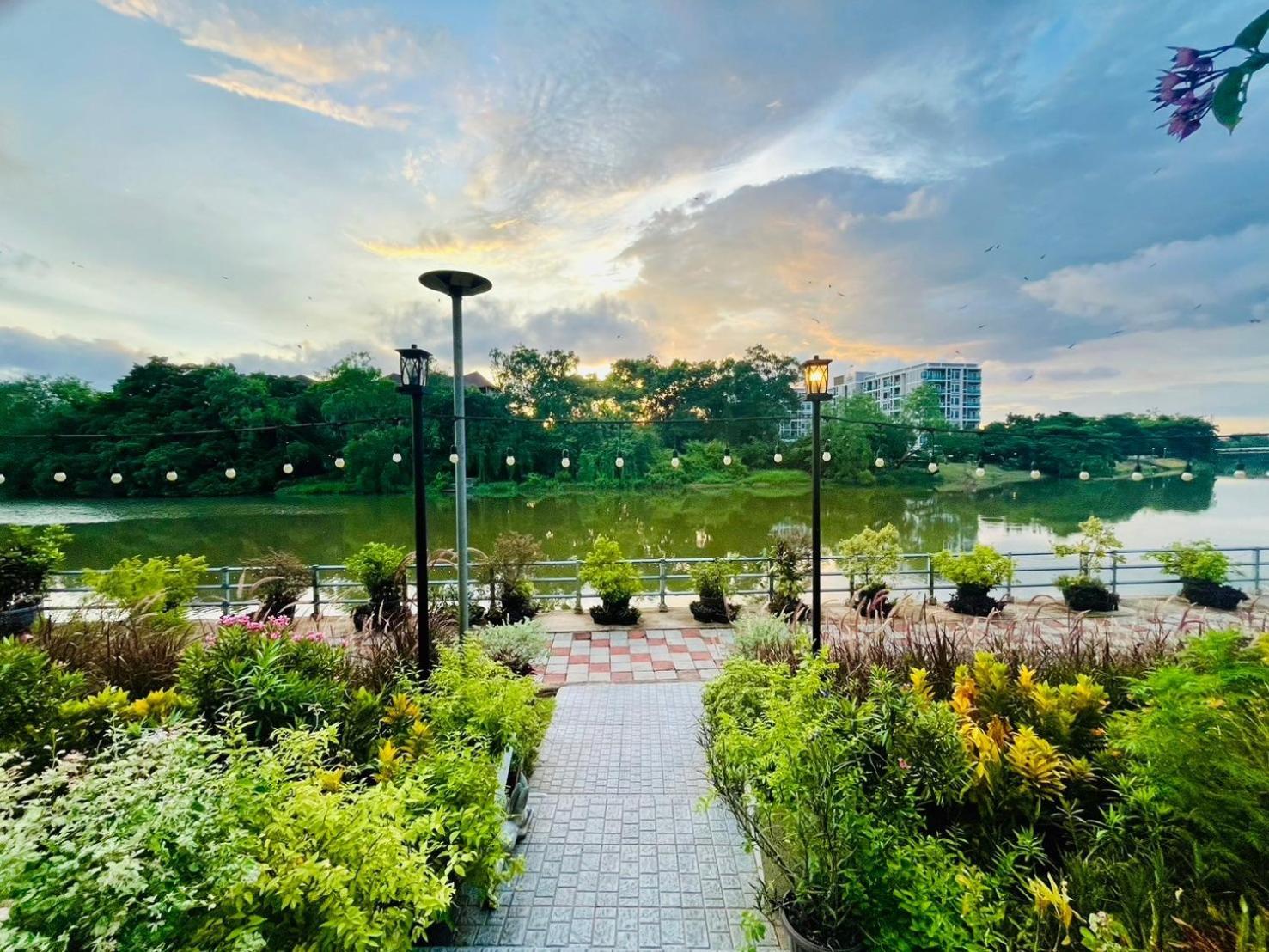 Usabai Riverside Boutique Hotel Chanthaburi Ngoại thất bức ảnh